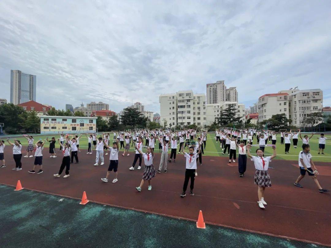 胶南市初中领导团队的新引领与变革之道